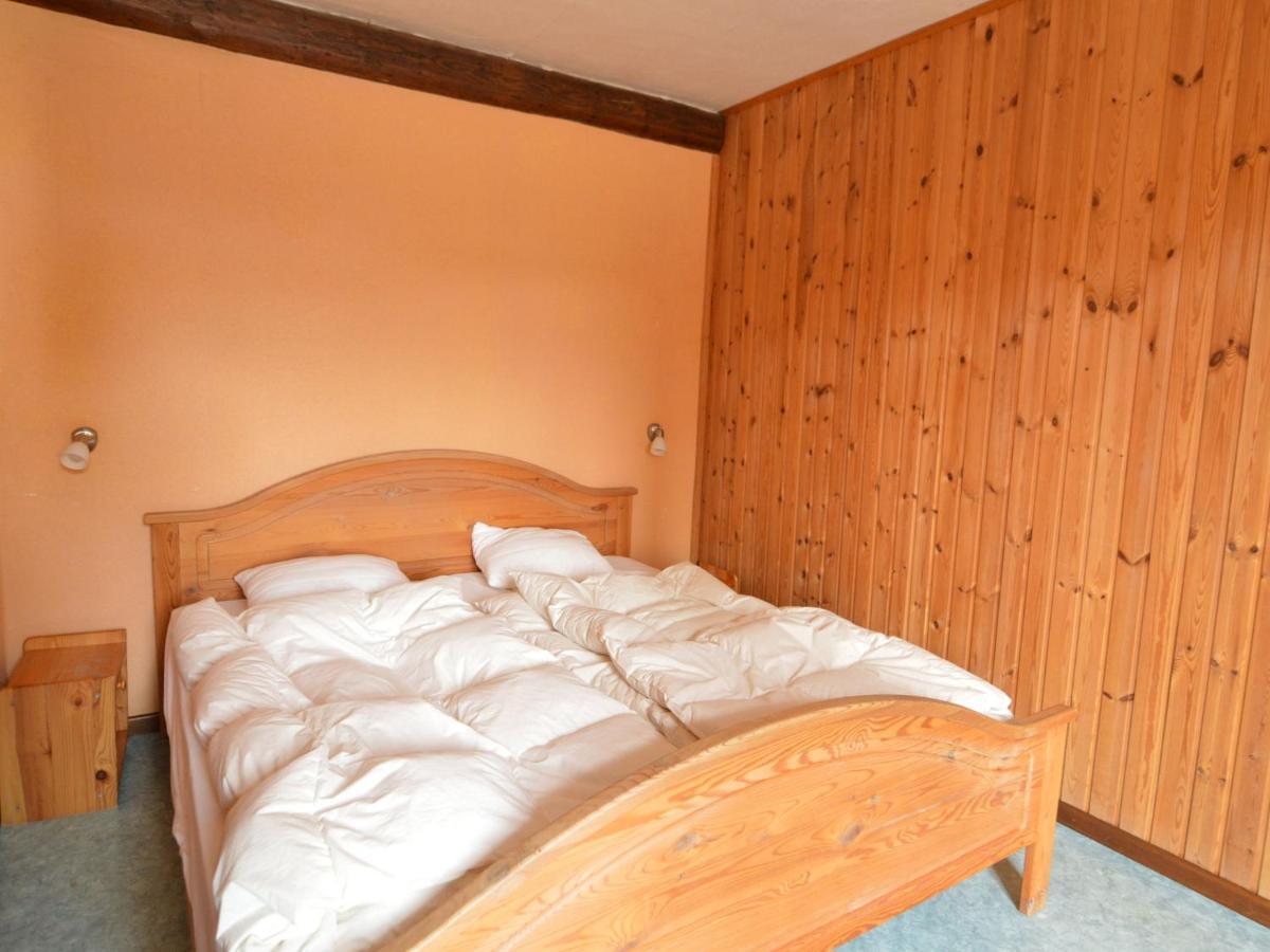 Spacious Holiday Home In Teuven With Garden Экстерьер фото